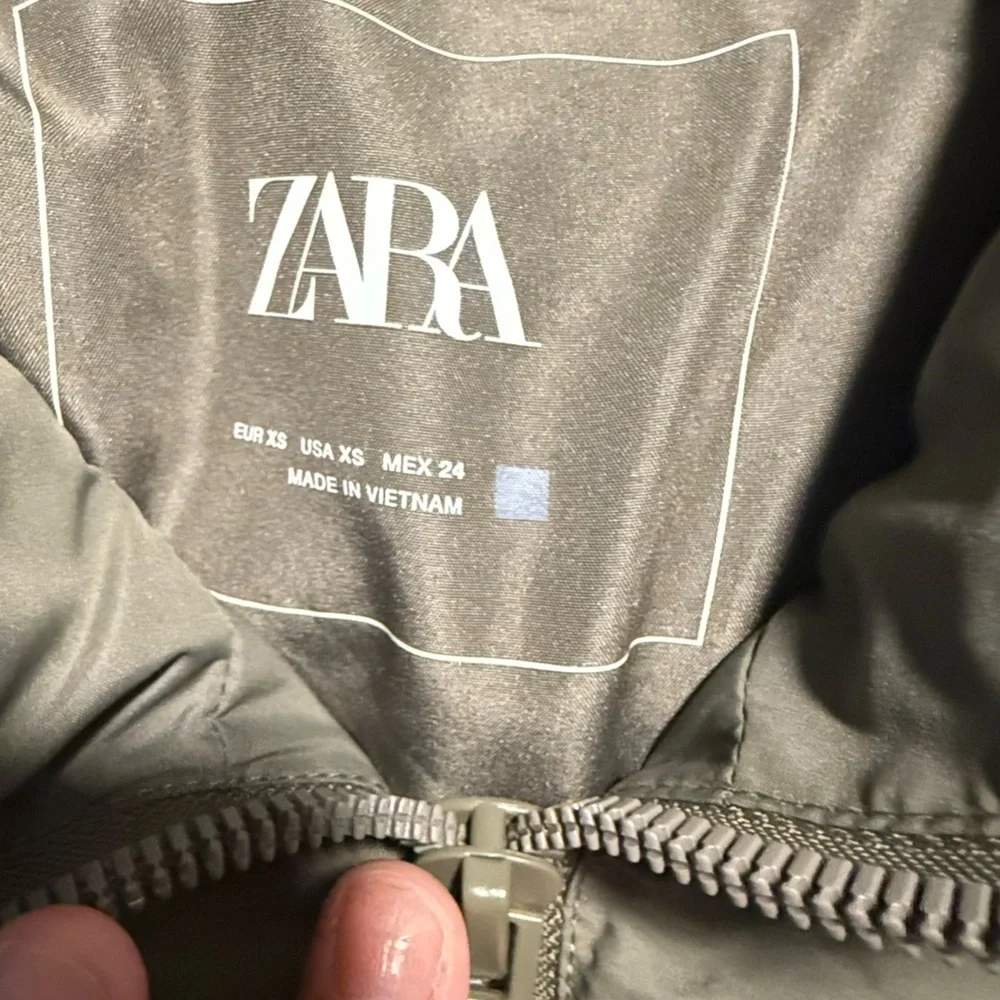 Zara Regular Fit Puffer Vest in a khaki or olive green color.  size XS